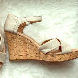 TOMS tan wedge sandals - size 8